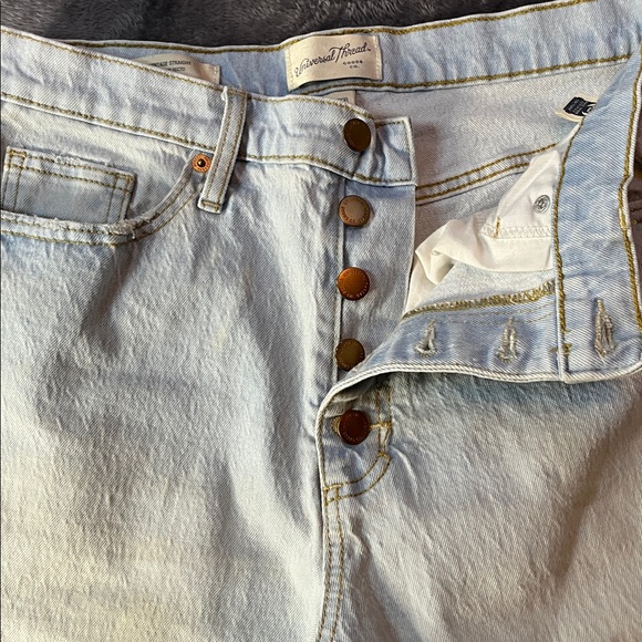 Universal Thread Light Blue Cropped Jeans - Picture 4 of 13